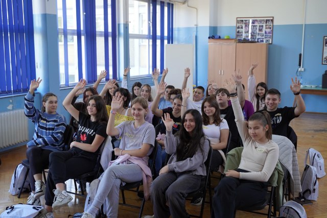 Vršnjačka edukacija u beogradskim osnovnim školama: Prevencija gojaznosti kod dece školskog uzrasta